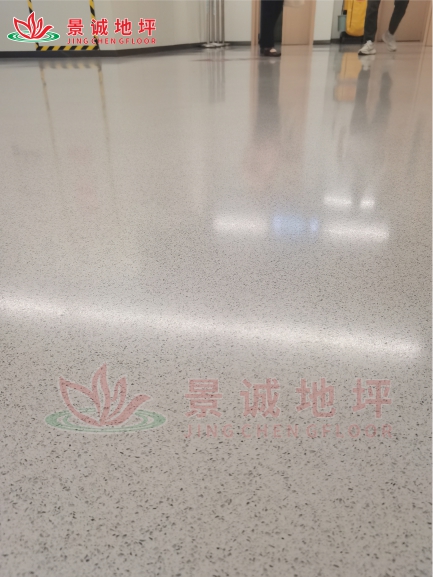 环氧彩砂地坪.jpg